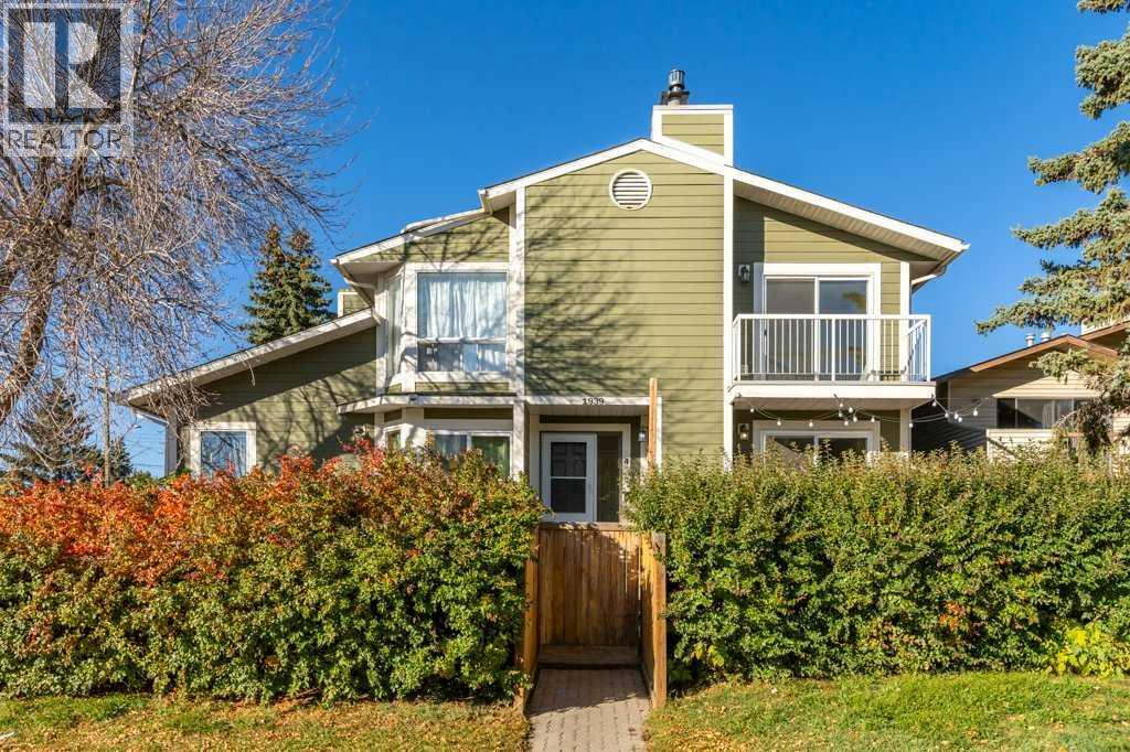 4, 1939 25A Street SW, Calgary, Alberta