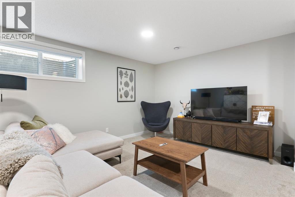 250 Fireside View, Cochrane