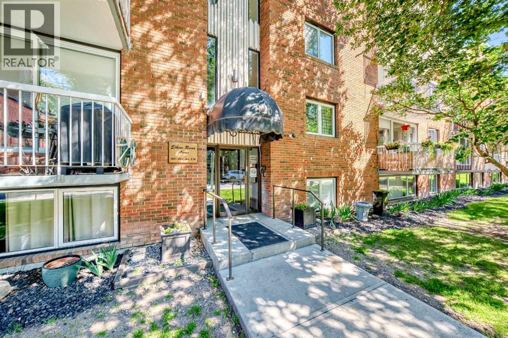 Single Family House for Sale in    Avenue SW Mission Calgary 