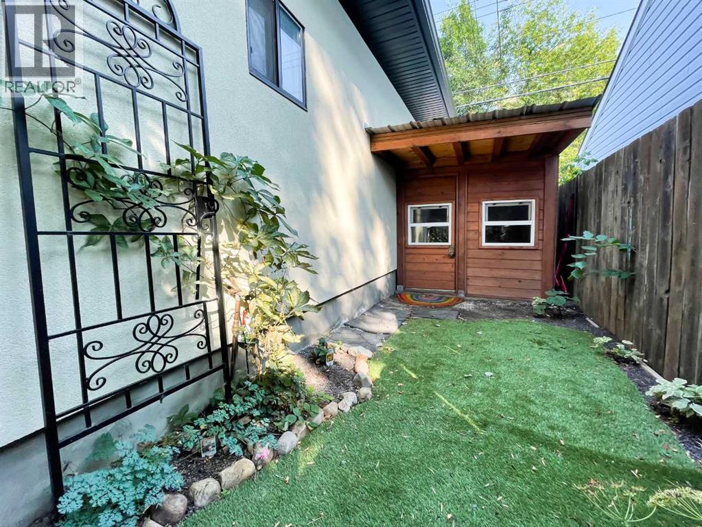 Single Family House for Sale in  Radford Road NE Renfrew Calgary 