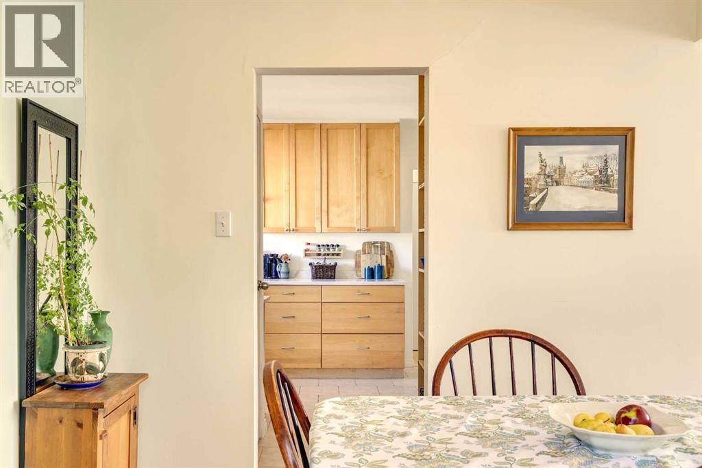 Single Family House Bungalow for Sale in  Worcester Drive SW Wildwood Calgary 