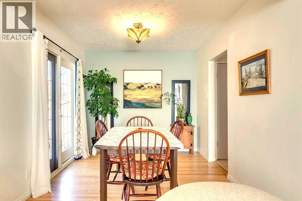Single Family House Bungalow for Sale in  Worcester Drive SW Wildwood Calgary 