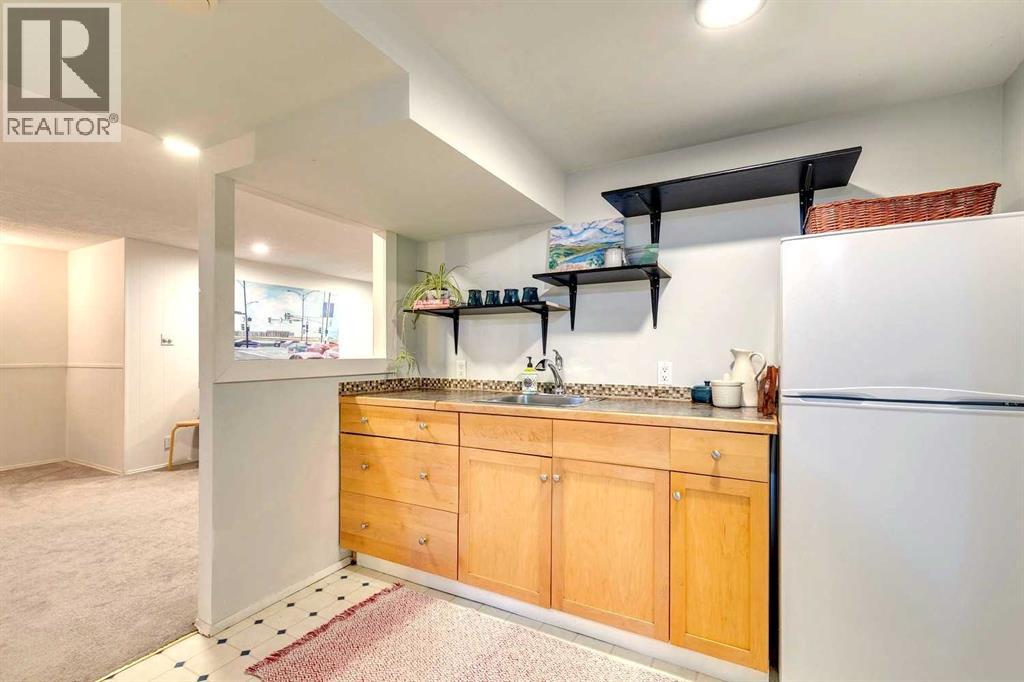 Single Family House Bungalow for Sale in  Worcester Drive SW Wildwood Calgary 