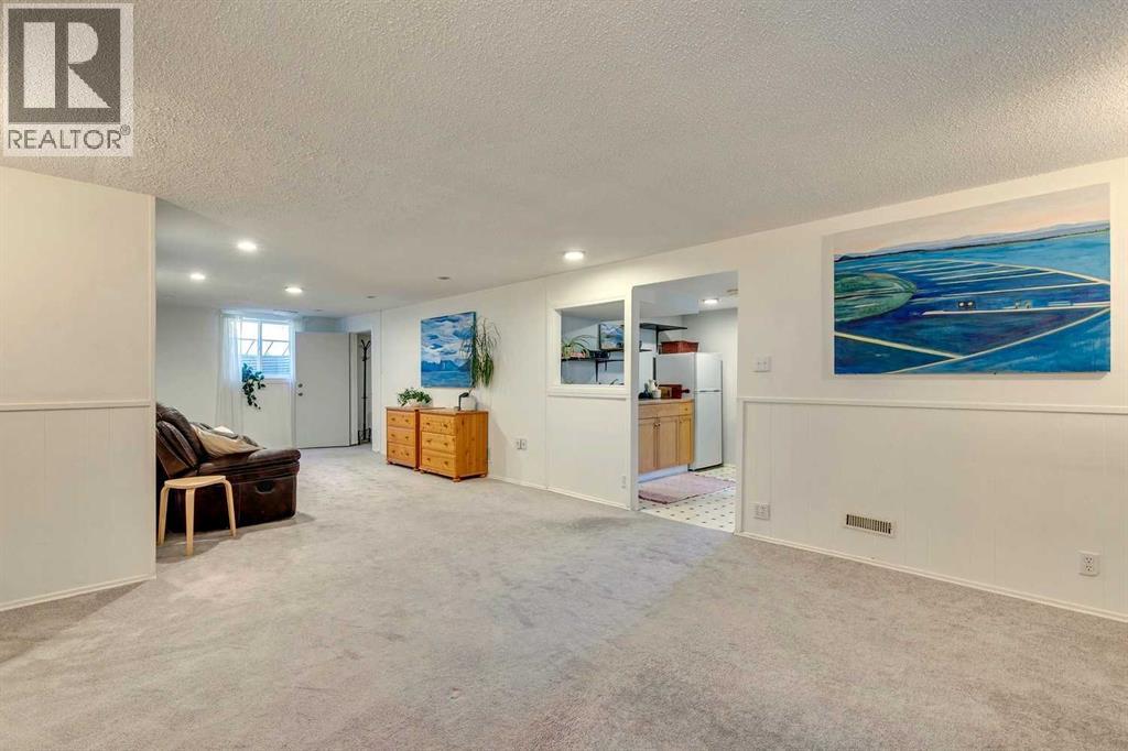 Single Family House Bungalow for Sale in  Worcester Drive SW Wildwood Calgary 