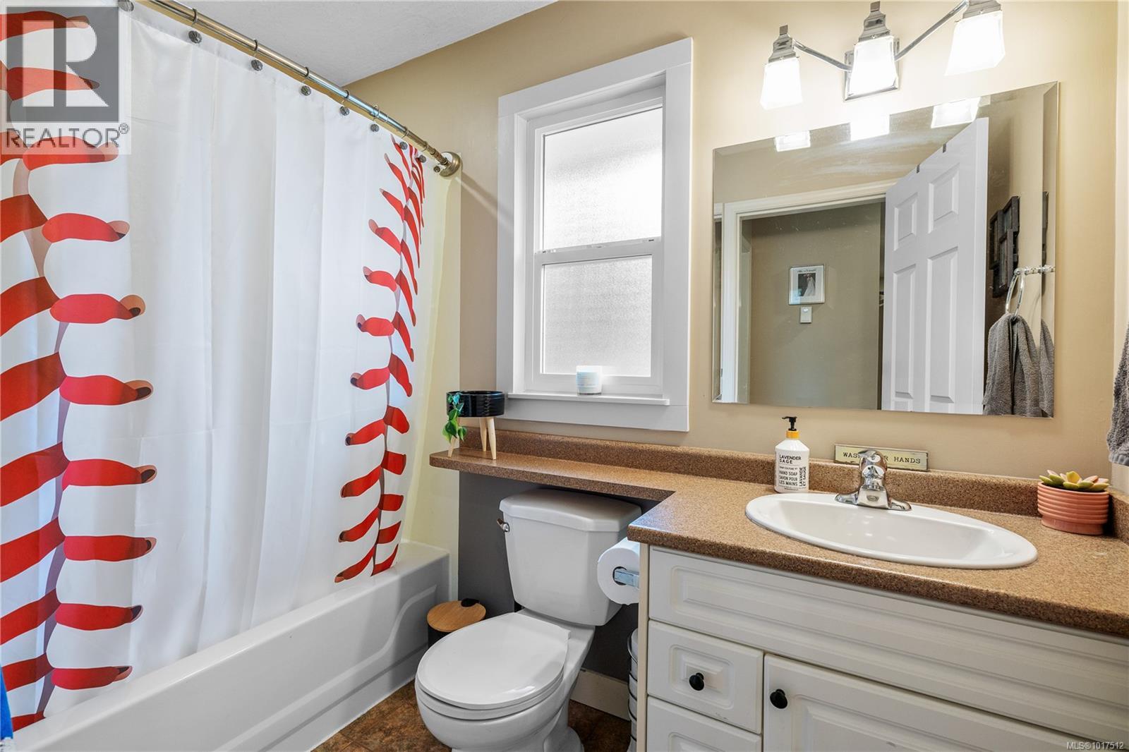  753 De Frane Court, Ladysmith