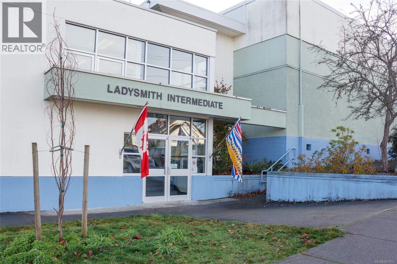  753 De Frane Court, Ladysmith