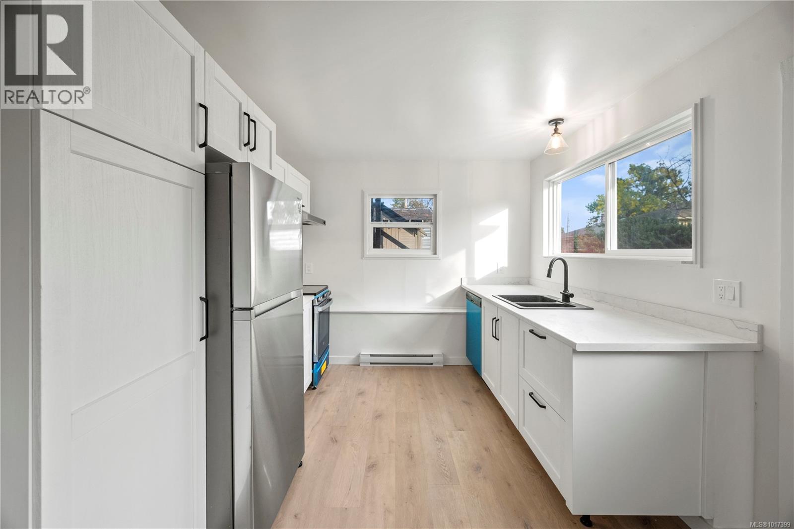  2571 Empire Street, Victoria