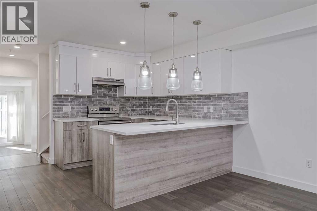 Single Family House for Sale in    Avenue NW Capitol Hill Calgary 