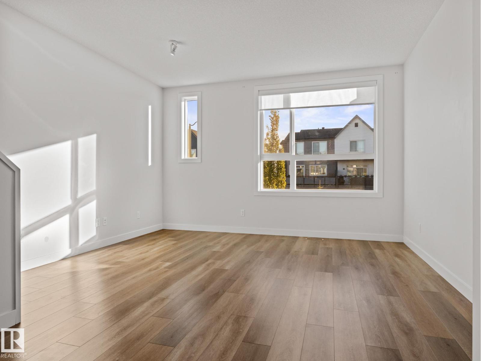 #35 100 JENSEN LAKES BV, St. Albert