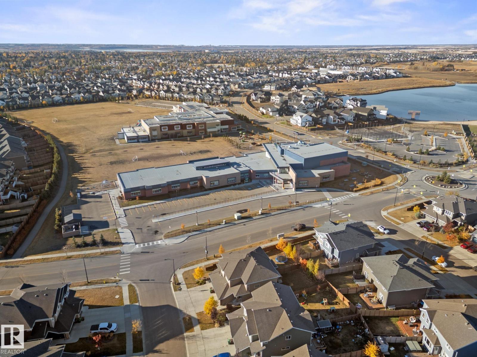 #35 100 JENSEN LAKES BV, St. Albert