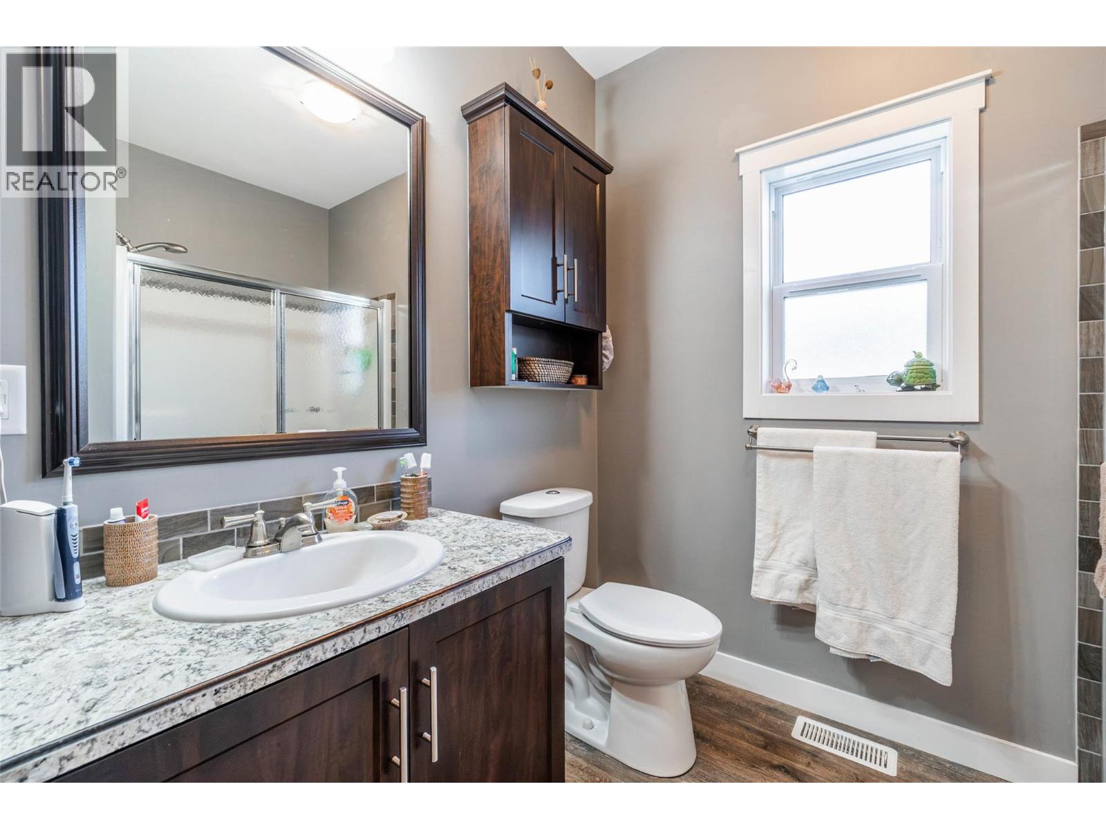 8300 Gallagher Lake Frontage Road Unit# 21, Oliver