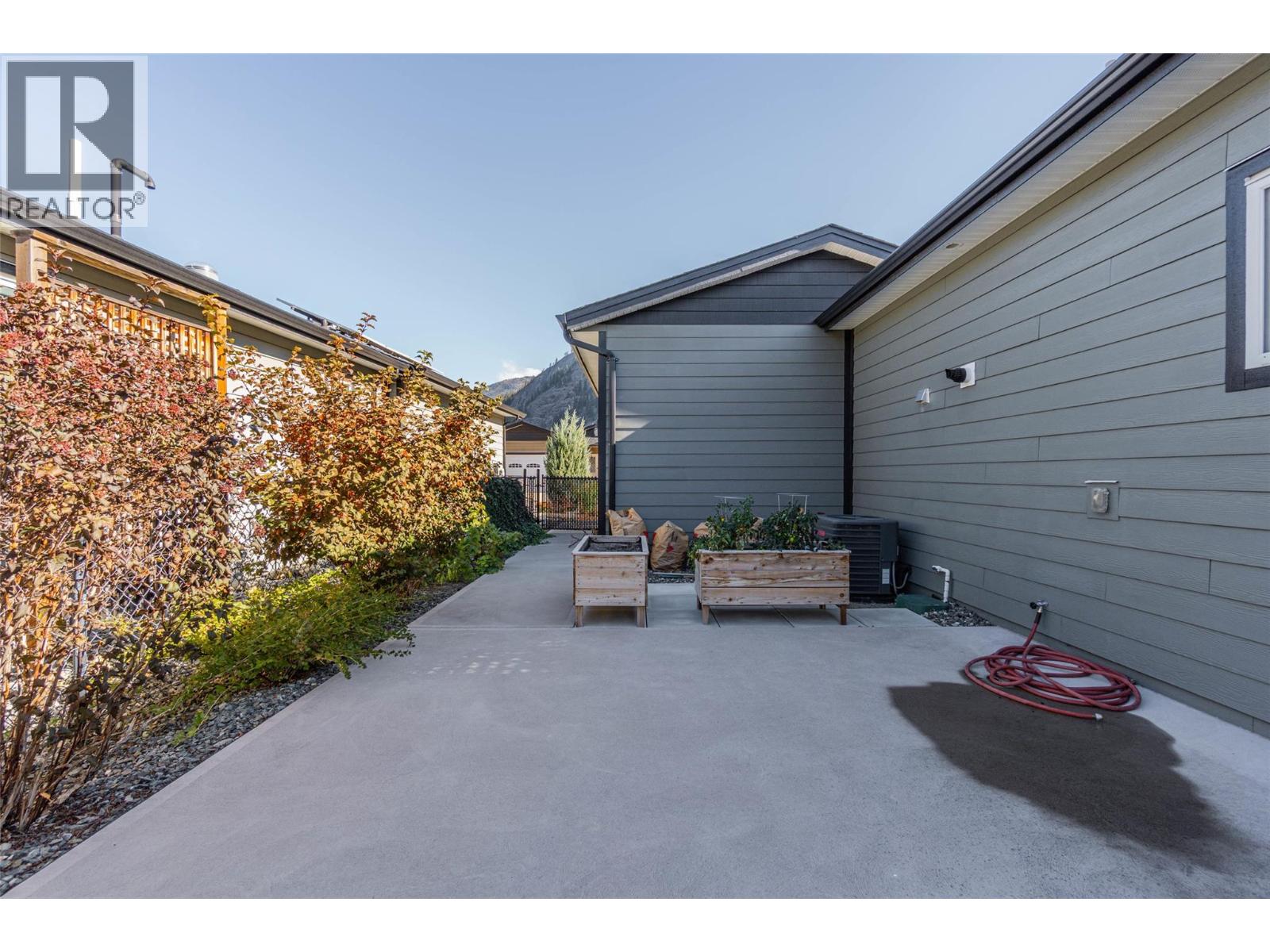 8300 Gallagher Lake Frontage Road Unit# 21, Oliver