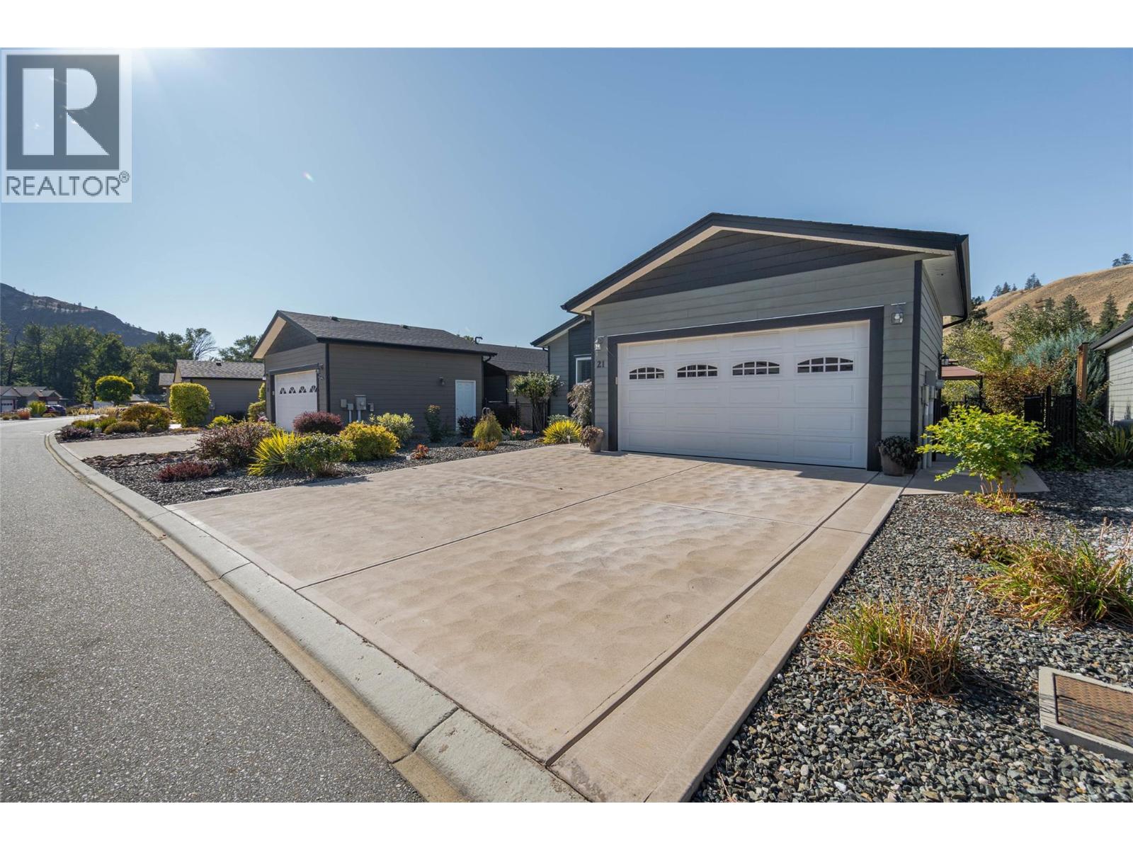 8300 Gallagher Lake Frontage Road Unit# 21, Oliver
