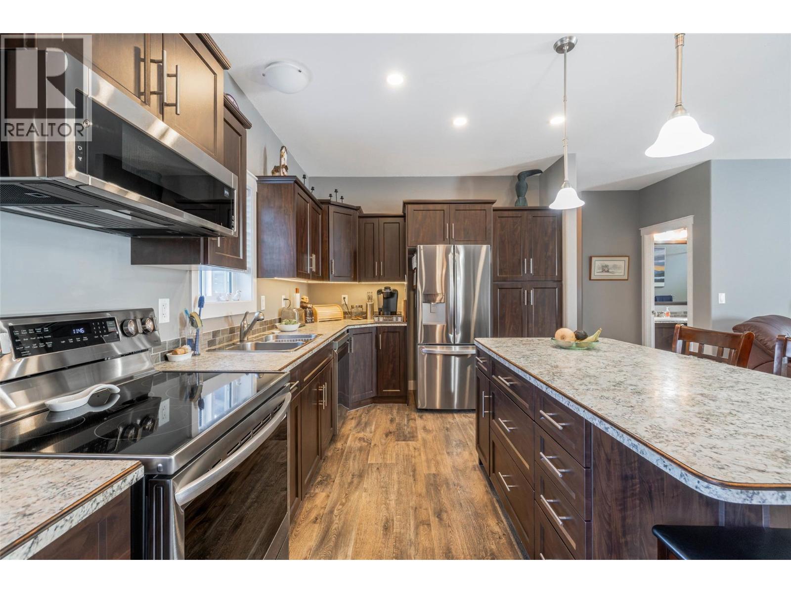 8300 Gallagher Lake Frontage Road Unit# 21, Oliver