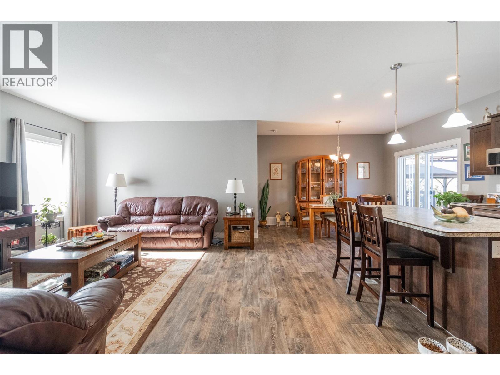 8300 Gallagher Lake Frontage Road Unit# 21, Oliver