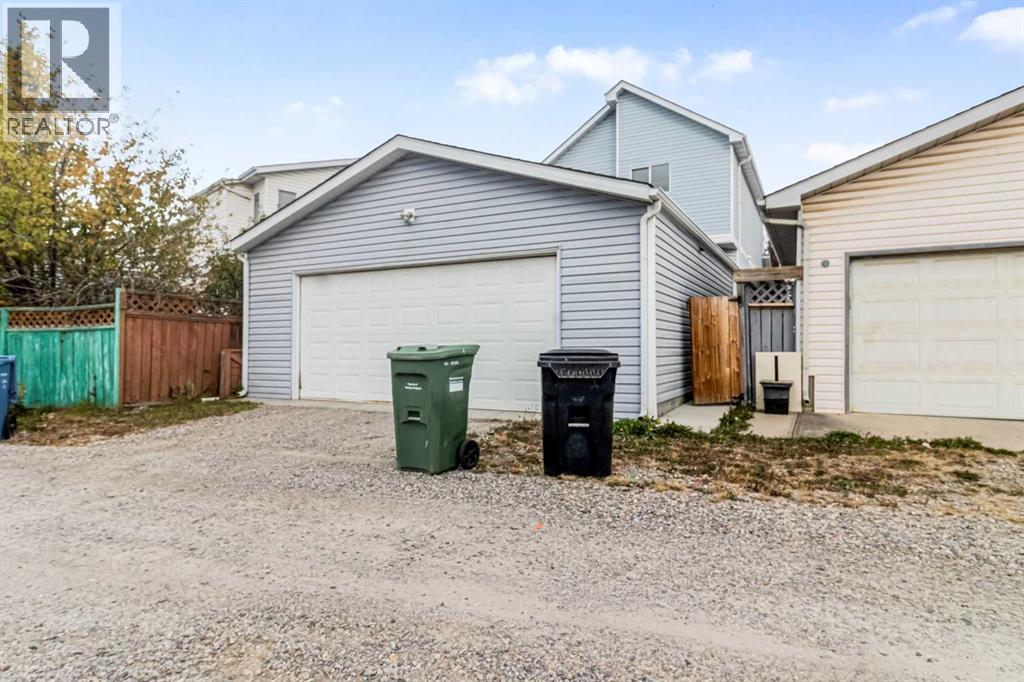 Single Family House for Sale in  Fresno Place NE Monterey Park Calgary 