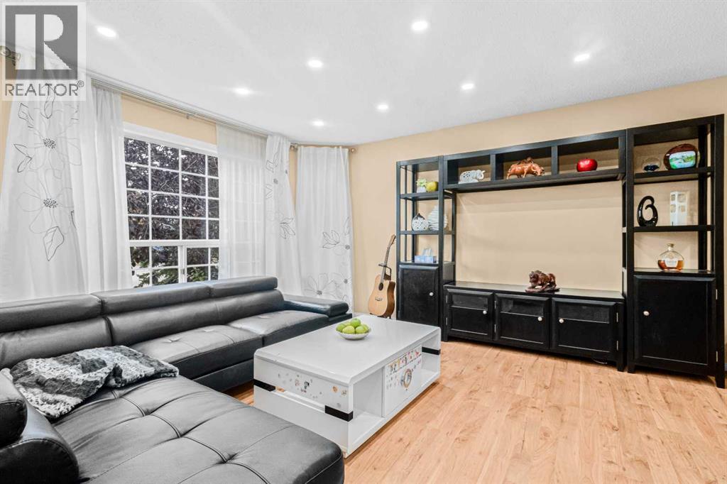 Single Family House for Sale in  Fresno Place NE Monterey Park Calgary 