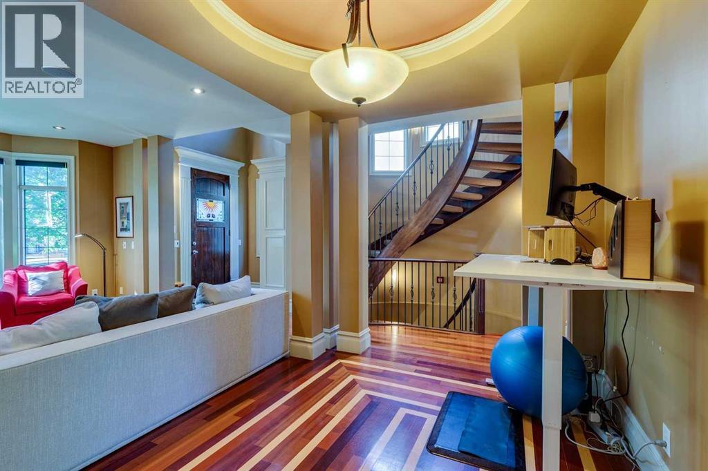 Single Family House for Sale in   Street NW Hillhurst Calgary 