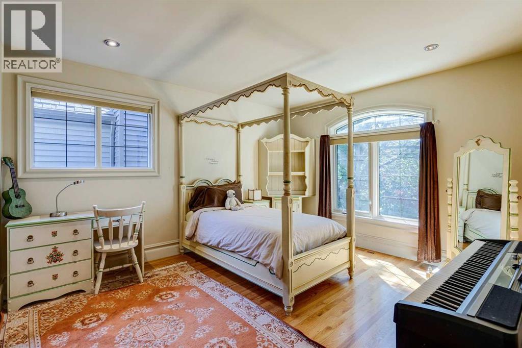 Single Family House for Sale in   Street NW Hillhurst Calgary 