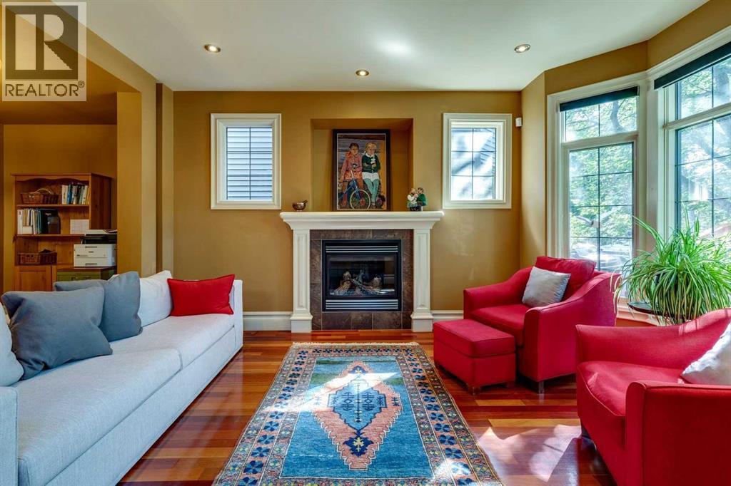 Single Family House for Sale in   Street NW Hillhurst Calgary 