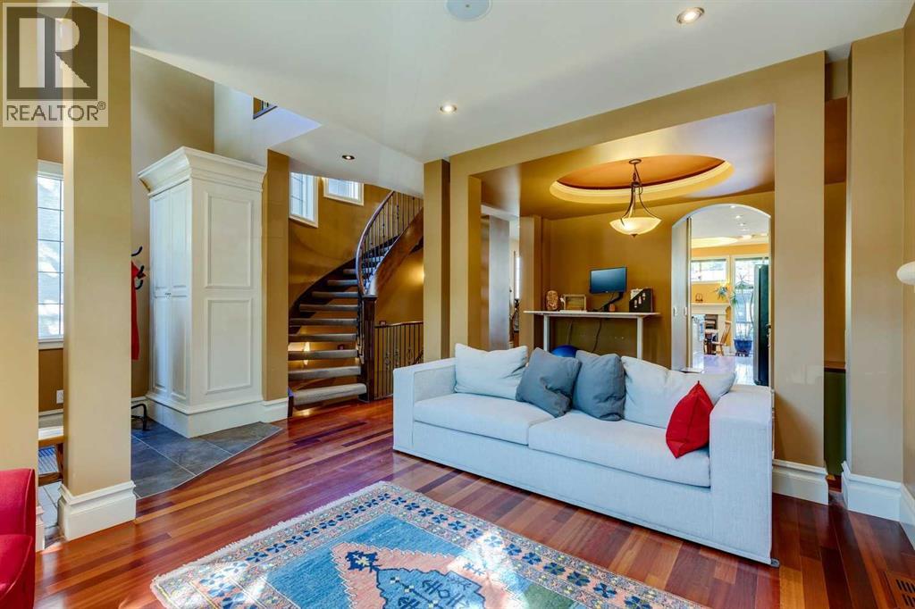 Single Family House for Sale in   Street NW Hillhurst Calgary 