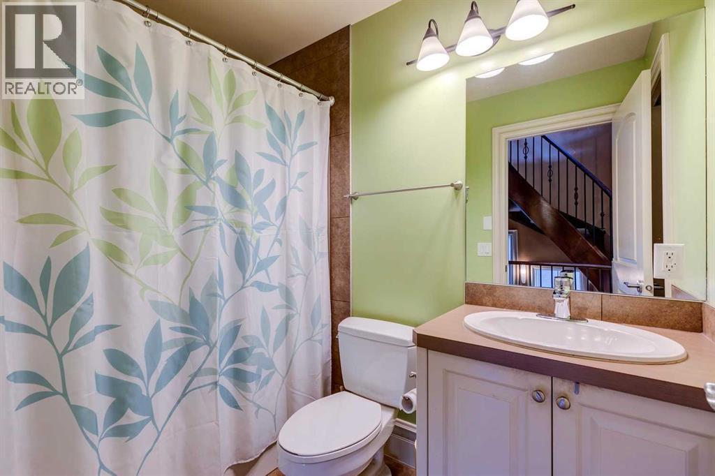 Single Family House for Sale in   Street NW Hillhurst Calgary 