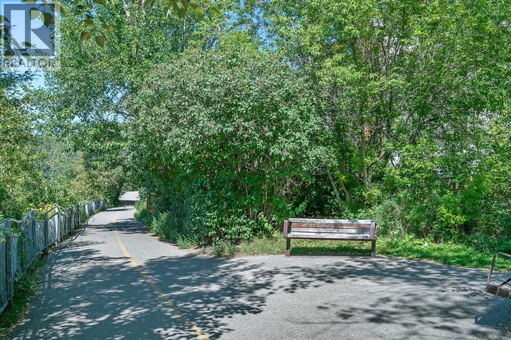 Single Family House for Sale in    Avenue SW Erlton Calgary 