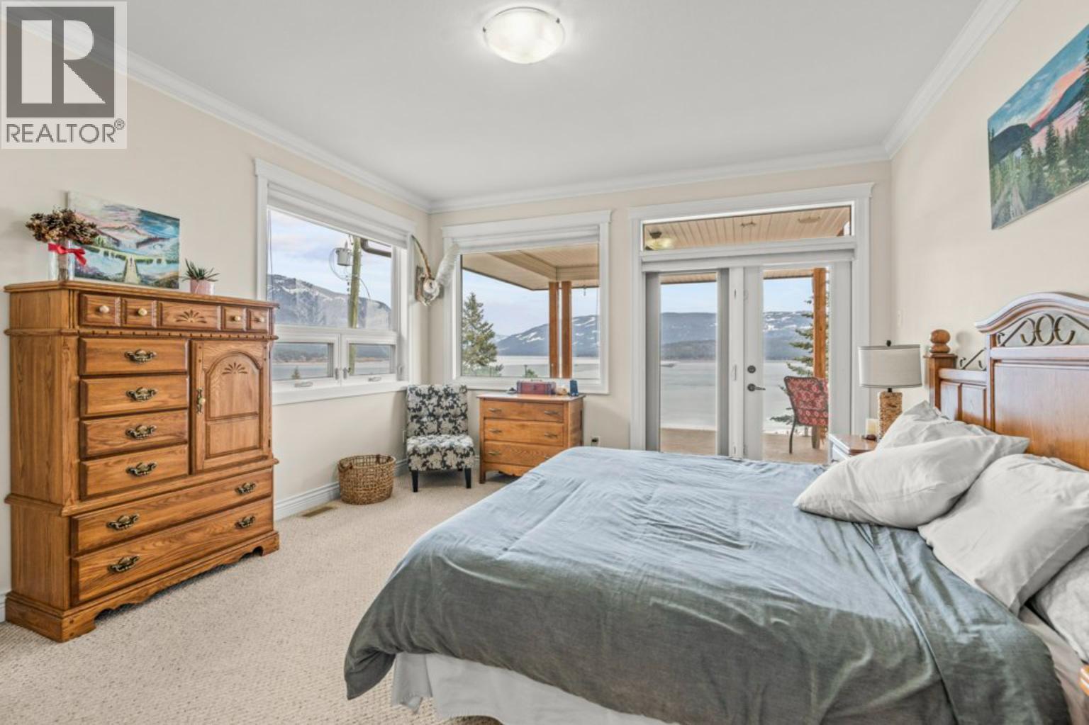  5694 Trans Canada Highway Northwest, Salmon Arm