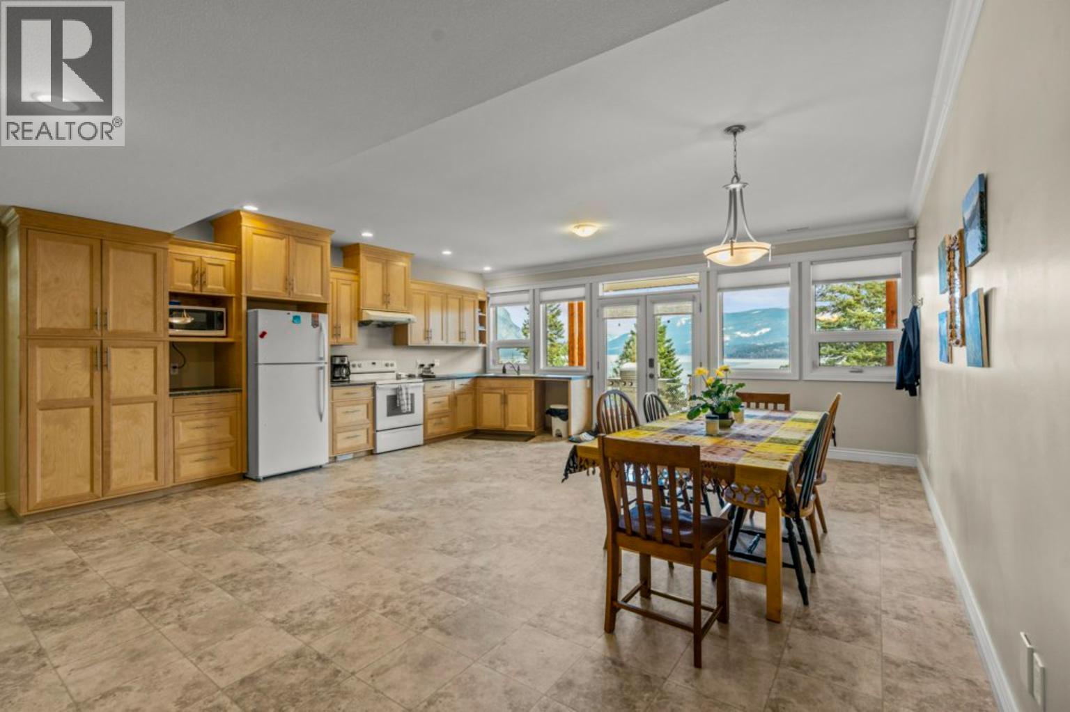 5694 Trans Canada Highway NW - 7