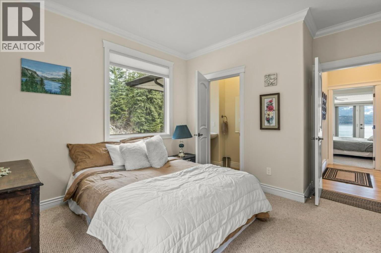  5694 Trans Canada Highway Northwest, Salmon Arm