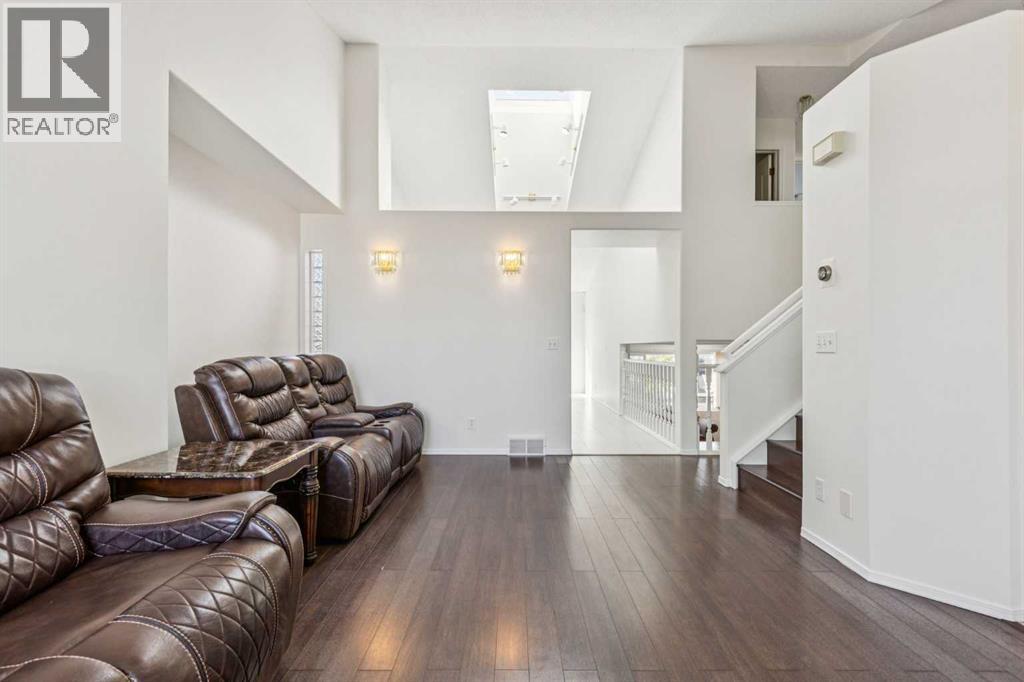 Single Family House 4 Level for Sale in  San Diego Green NE Monterey Park Calgary 