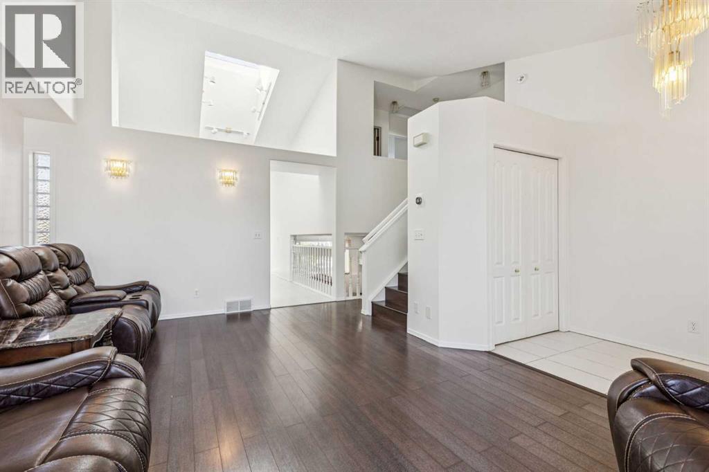 Single Family House 4 Level for Sale in  San Diego Green NE Monterey Park Calgary 
