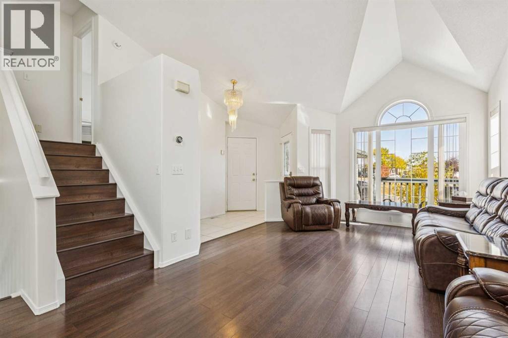 Single Family House 4 Level for Sale in  San Diego Green NE Monterey Park Calgary 
