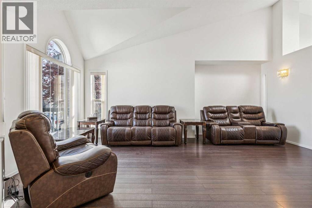 Single Family House 4 Level for Sale in  San Diego Green NE Monterey Park Calgary 