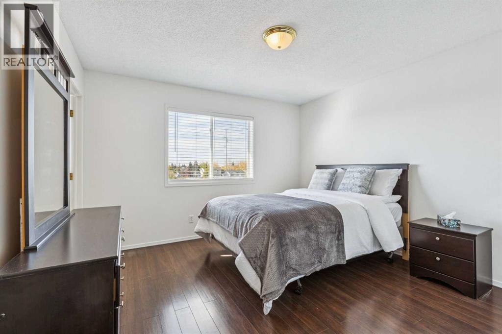 Single Family House 4 Level for Sale in  San Diego Green NE Monterey Park Calgary 
