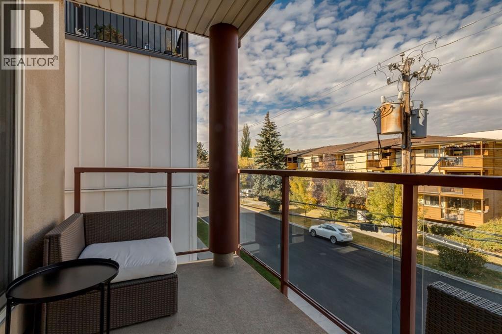 Single Family House for Sale in    Avenue NE Renfrew Calgary 