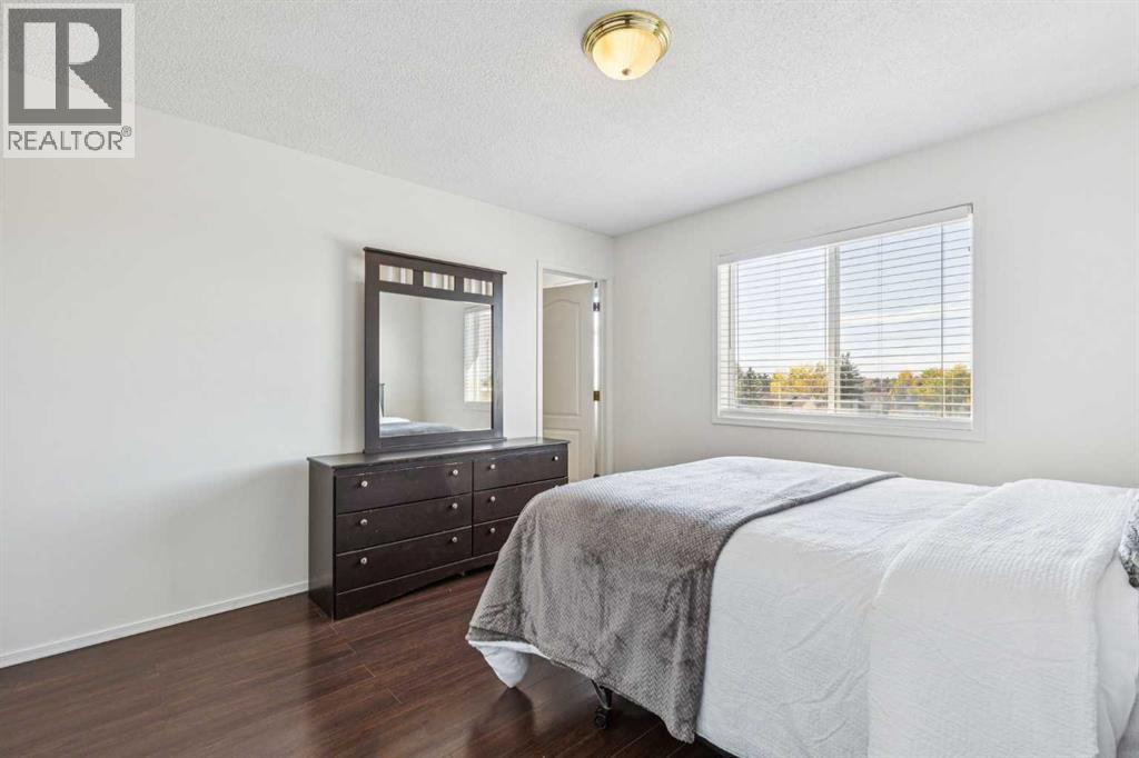 Single Family House 4 Level for Sale in  San Diego Green NE Monterey Park Calgary 
