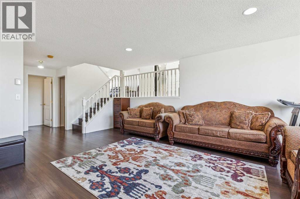 Single Family House 4 Level for Sale in  San Diego Green NE Monterey Park Calgary 