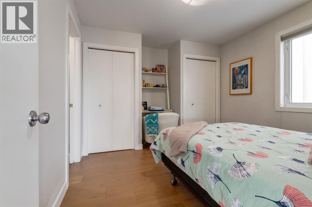 Single Family House for Sale in    Avenue NE Renfrew Calgary 