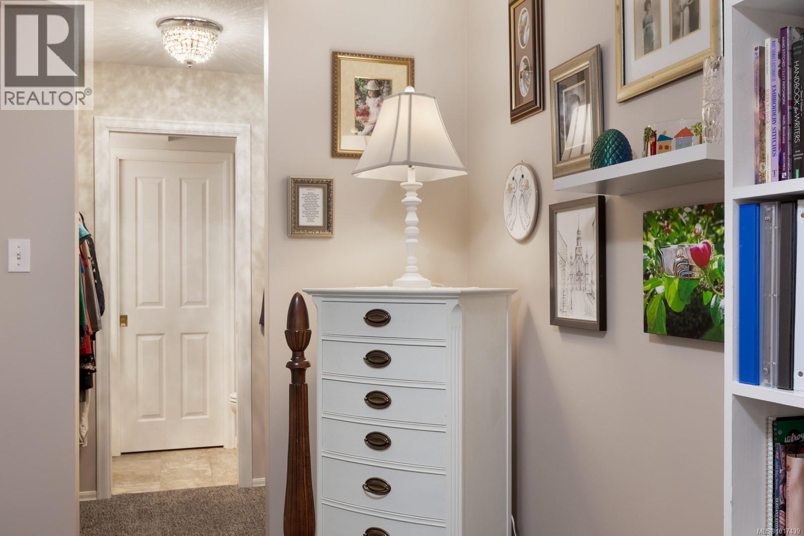 206 1970 Comox Ave, Comox