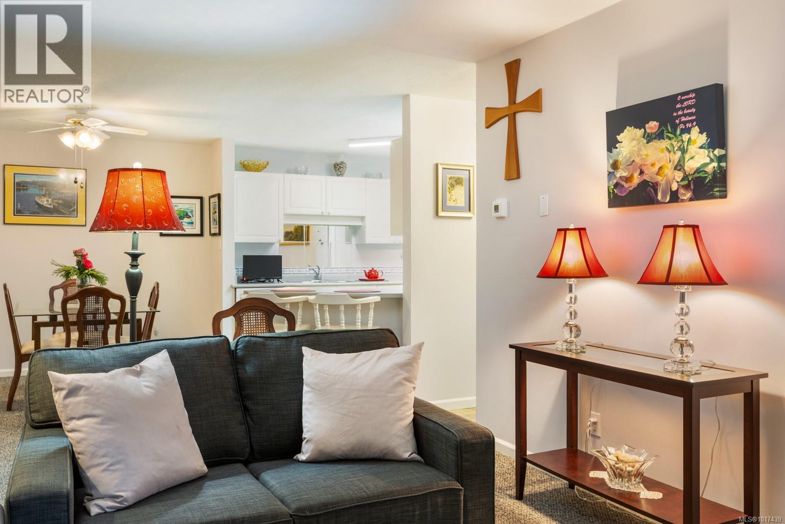 206 1970 Comox Ave, Comox