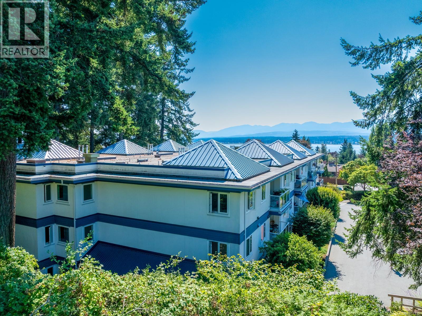 206 1970 Comox Ave, Comox