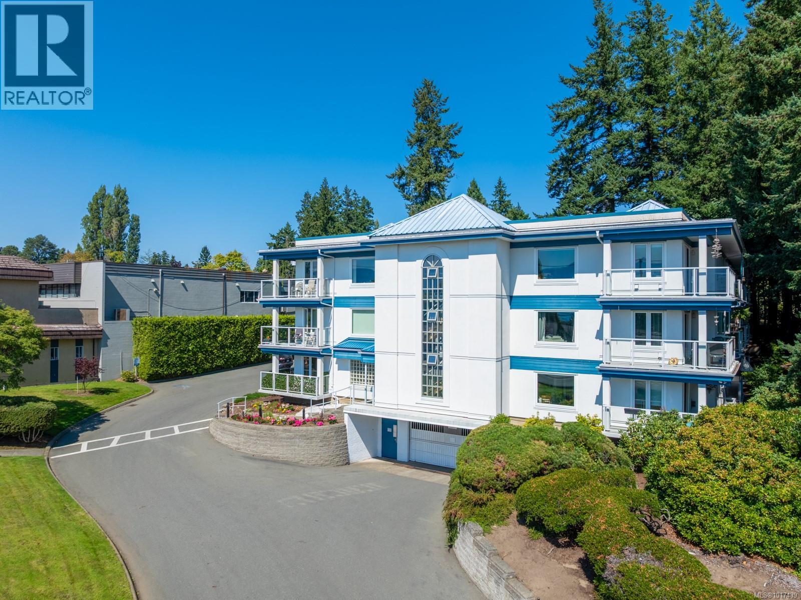 206 1970 Comox Ave, Comox