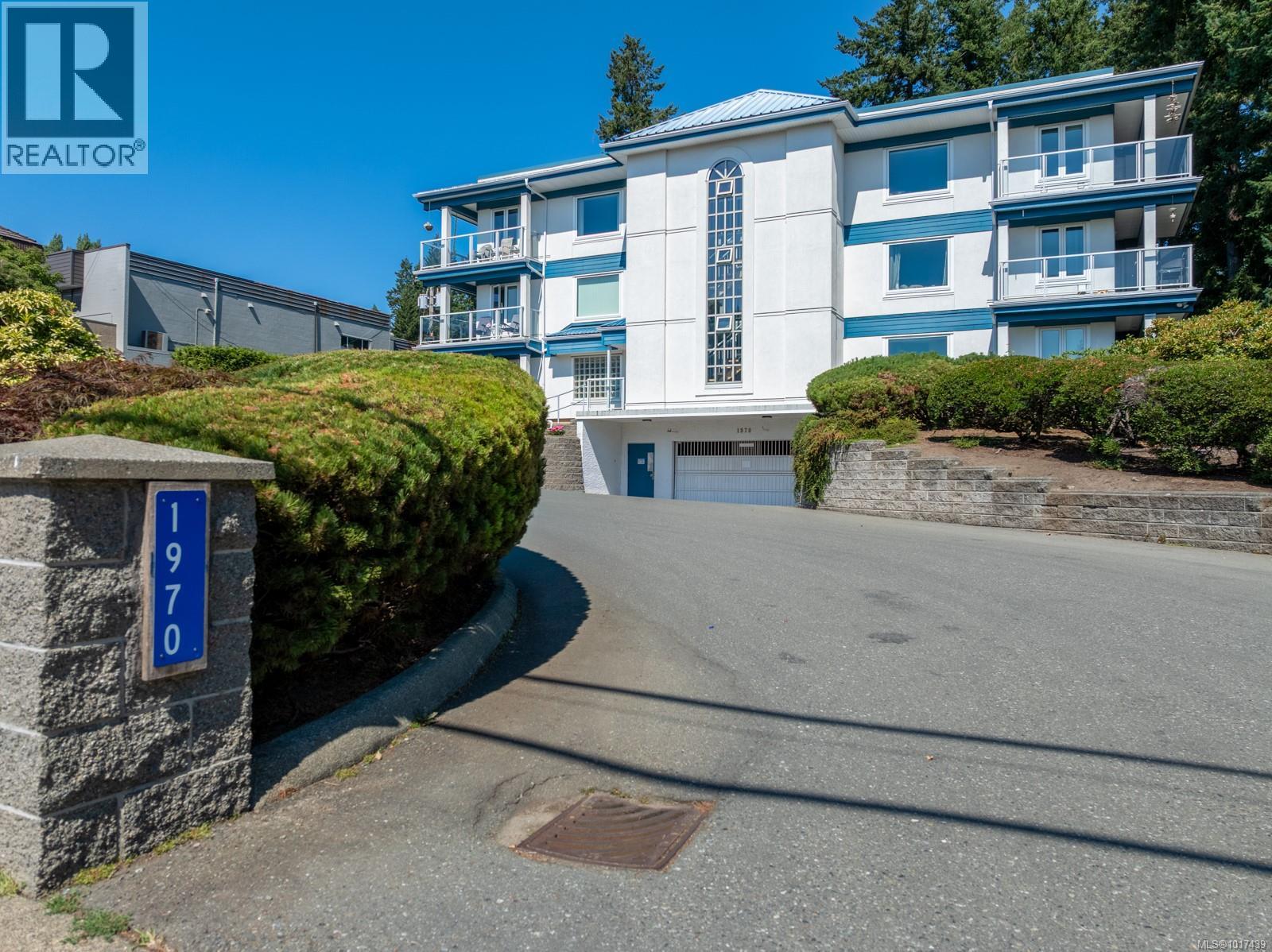 206 1970 Comox Ave, Comox