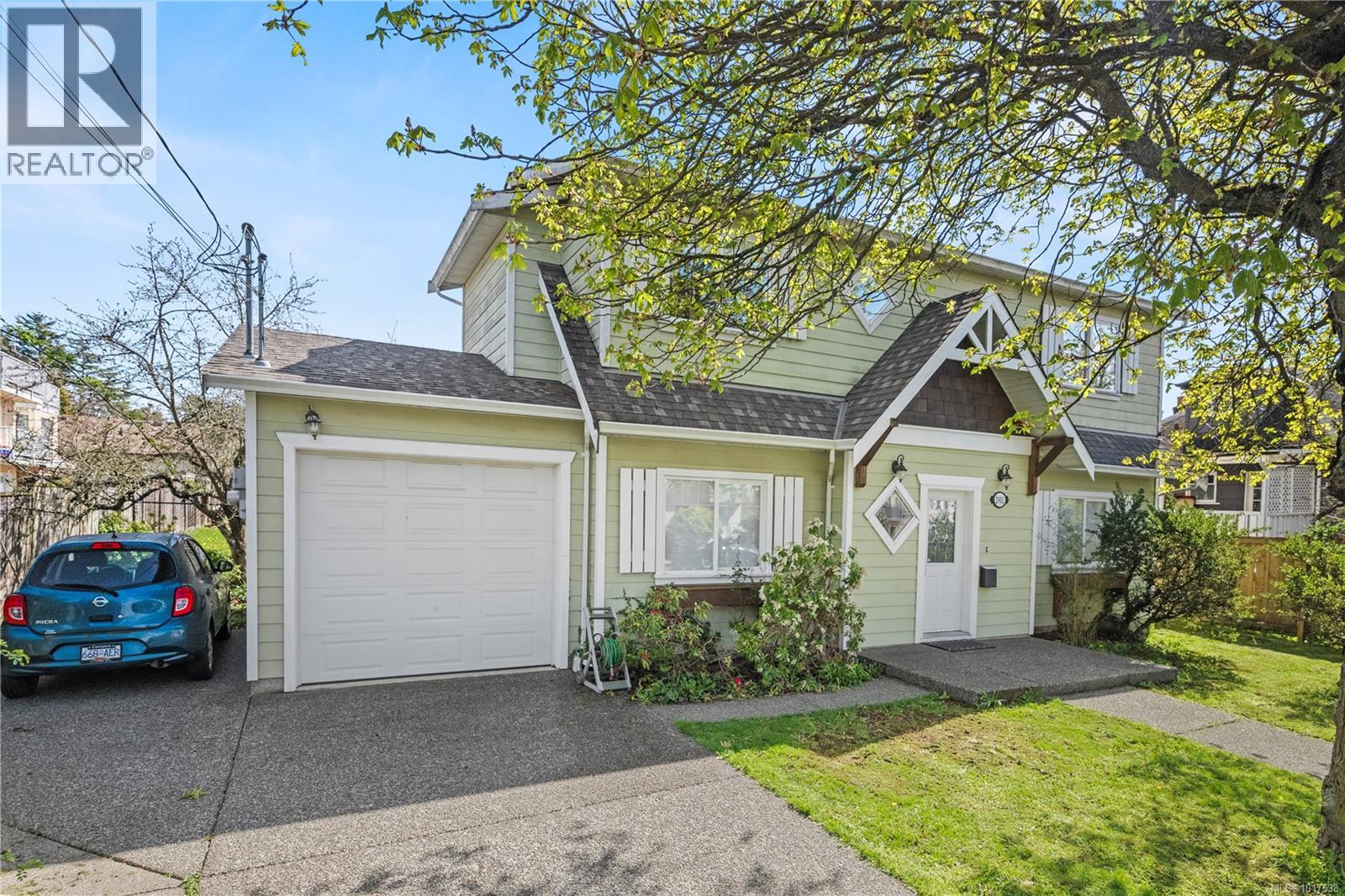  2901 Harriet Road, Victoria