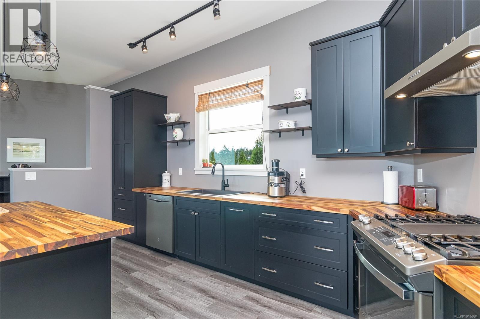  1490 Finlayson View Place, Shawnigan Lake