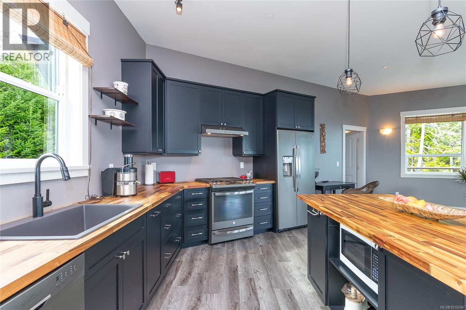  1490 Finlayson View Place, Shawnigan Lake