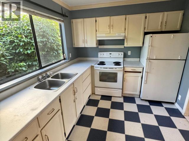 20-3870 JOYCE AVE, Powell River