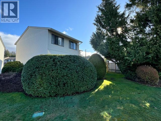 20-3870 JOYCE AVE, Powell River