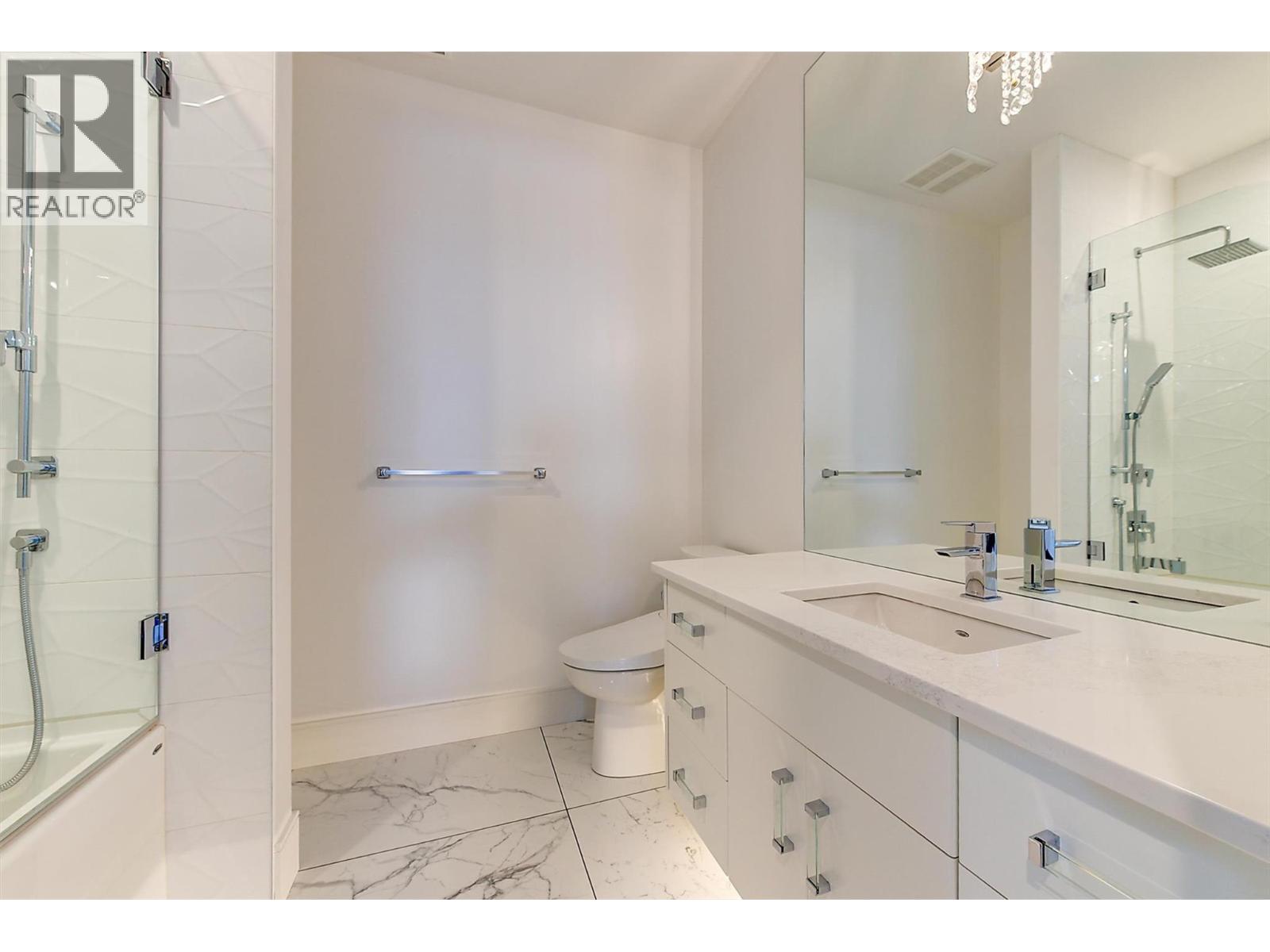 3961 Beachview Drive E, West Kelowna